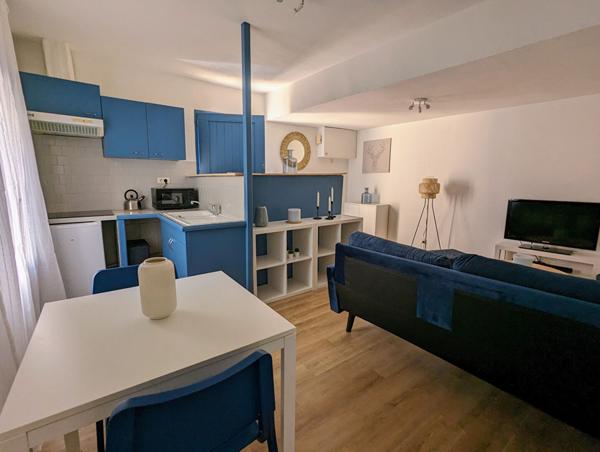 AGEN CENTRE VILLE - Charmante maison de ville avec garage, terrasse et appartement indépendant quartier calme.
