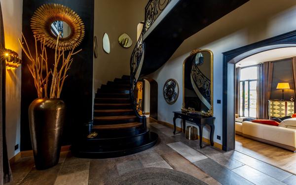 Maison à vendre    8 pièces • 392 m2 Bizanos