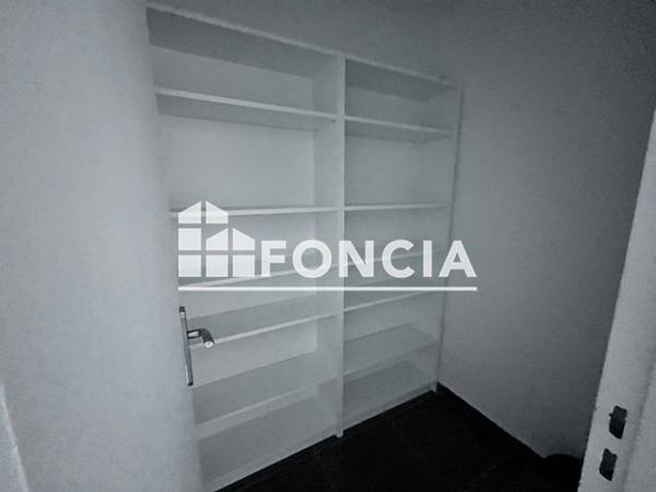 Location Appartement 4 pièces 82.9 m² - 407 Place Gustave Courbet Noisy Le Grand 93160