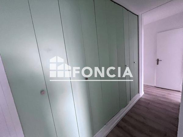 Location Appartement 4 pièces 82.9 m² - 407 Place Gustave Courbet Noisy Le Grand 93160