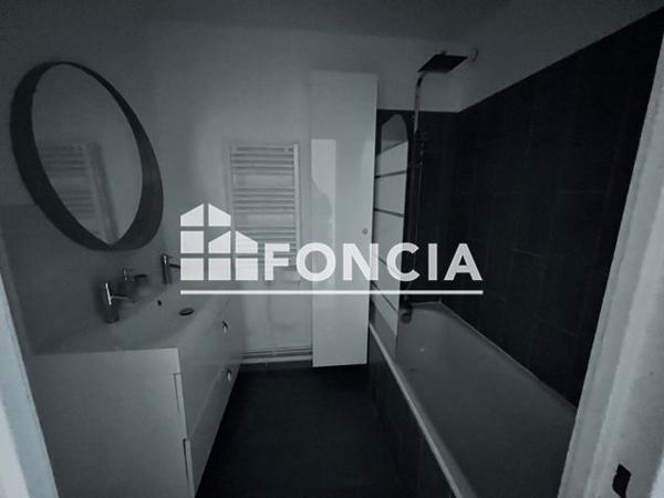 Location Appartement 4 pièces 82.9 m² - 407 Place Gustave Courbet Noisy Le Grand 93160