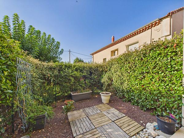 À VENDRE ! T2 avec terrasse & jardin privatif dans résidence récente et sécurisée