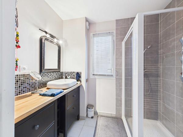 À VENDRE ! T2 avec terrasse & jardin privatif dans résidence récente et sécurisée