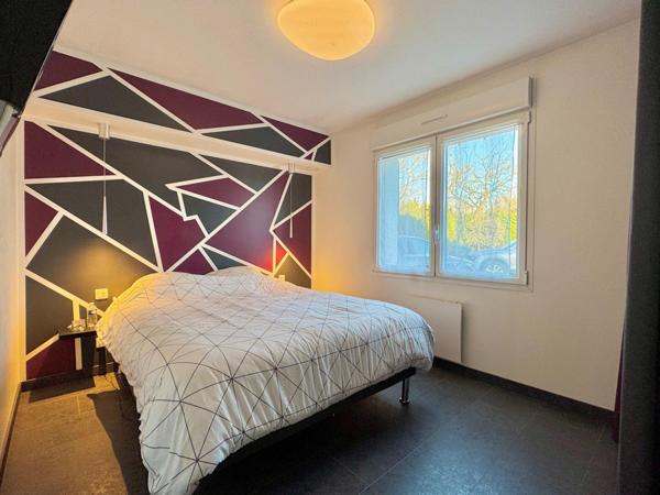 Plain-pied sans travaux, 3 chambres, garage et jardin.