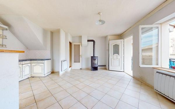 Maison à vendre    3 pièces • 96,90 m2 Romanèche-Thorins