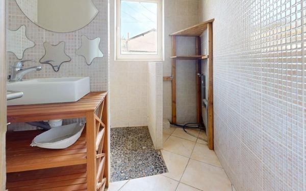 Maison à vendre    3 pièces • 96,90 m2 Romanèche-Thorins