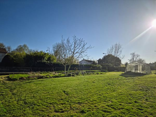 Terrain Constructible 500 m² Geste