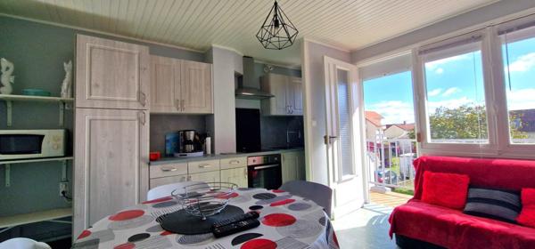 Appartement meublé au 1er étage avec balcon