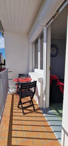 Appartement meublé au 1er étage avec balcon