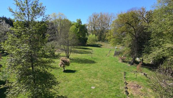 Propriété avec étang - 15975m²