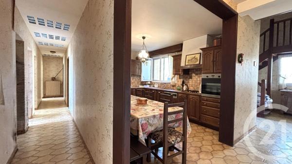 Maison à vendre  8 pièces - 221 m 2   LAUTREC  - 81