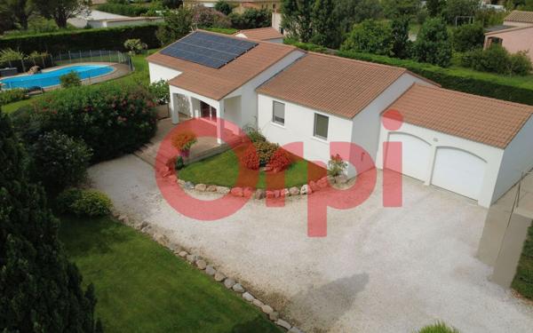 Maison à vendre    5 pièces •  Pia