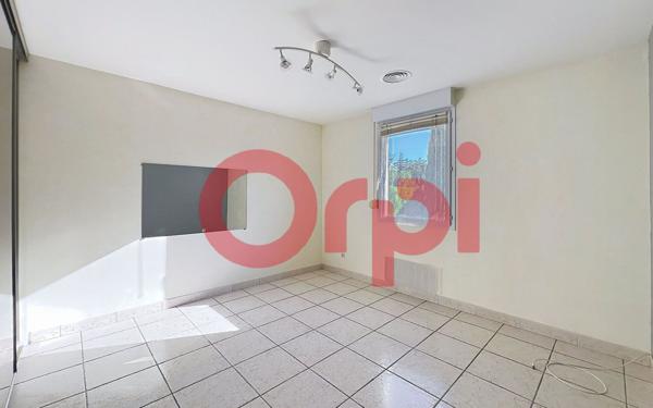 Maison à vendre    5 pièces •  Pia