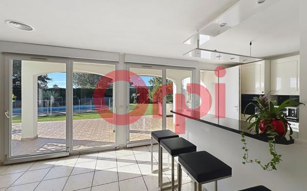 Maison à vendre    5 pièces •  Pia