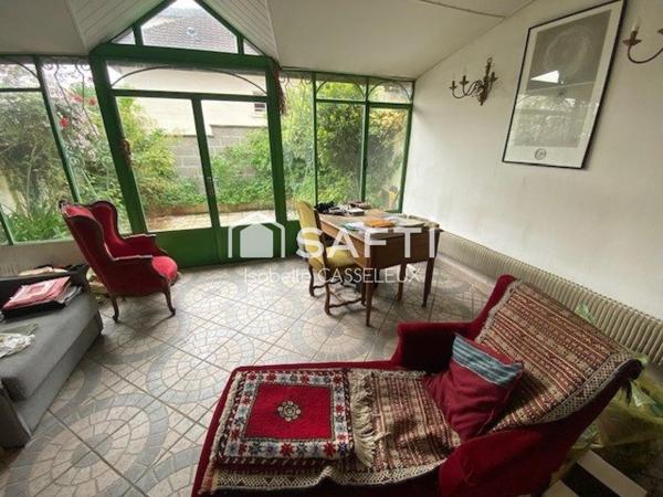 Maison habitable de plein pied, 2 chambres, cour fleurie