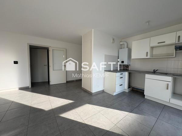 T3 LUMINEUX 2017 - BEAU BALCON - GARAGE - CELLIER