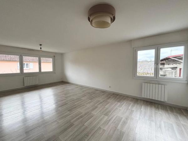 Appartement à louer 5 pièces 96.08m²