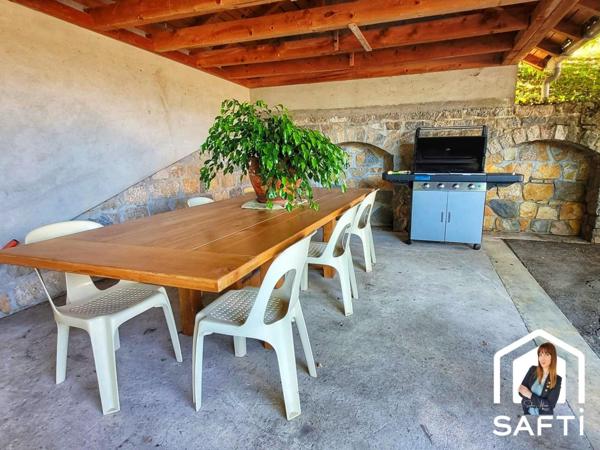 Maison familiale avec piscine, grand sous-sol et terrain arboré avec vue sur le Vercors