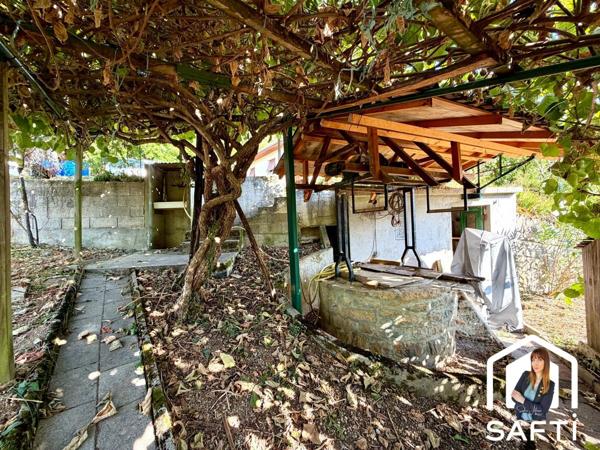 Maison familiale avec piscine, grand sous-sol et terrain arboré avec vue sur le Vercors
