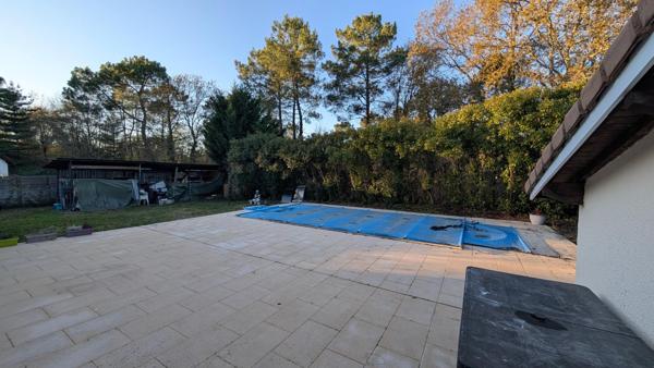 Maison plain-pied 5 pièces – 112 m² – Terrain 826 m² – Piscine – Le Pian-Médoc