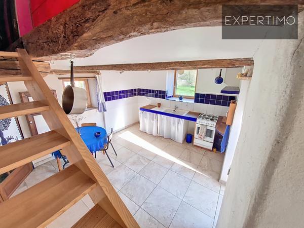 Centrès (12120) Maison sur 3 niveaux avec cave ; studio au RDC et une grange indépendante + grand verger