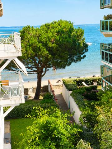 Arcachon - Ville de Printemps APPARTEMENT 2 CHAMBRES PARCKING VUE BASSIN