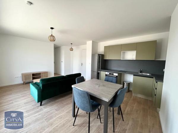 Appartement à louer 3 pièces 57.99m² Trélazé (49800)