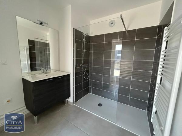 Appartement à louer 3 pièces 57.99m² Trélazé (49800)