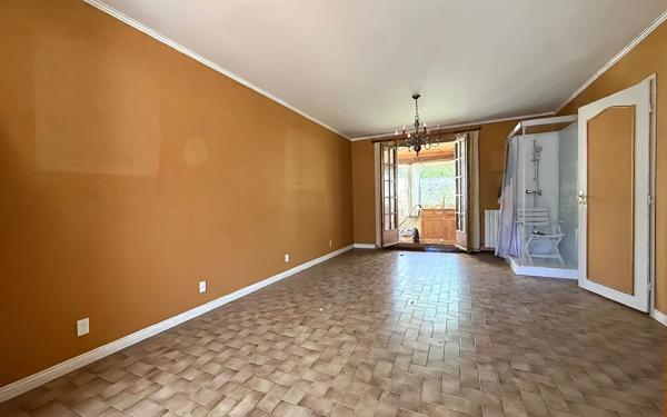 Maison à vendre    6 pièces •  Beauvoisin