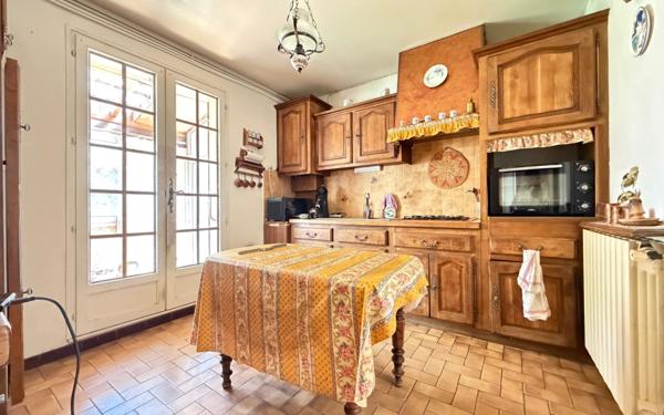 Maison à vendre    6 pièces •  Beauvoisin