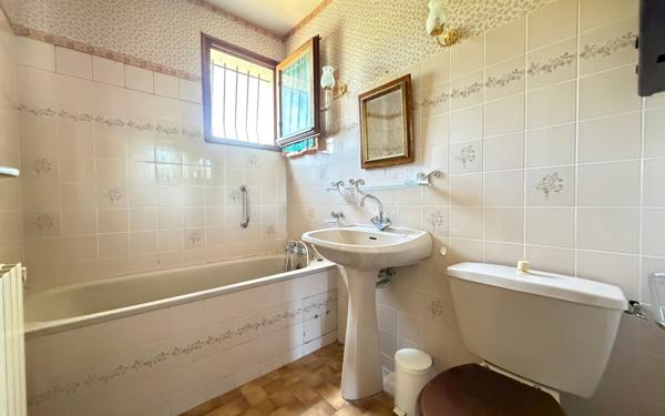 Maison à vendre    6 pièces •  Beauvoisin