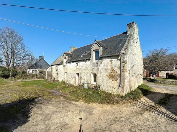 ENSEMBLE DE DEUX MAISONS EN PIERRE A RENOVER - MOELAN SUR MER - BRIGNEAU