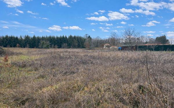 Terrain à vendre    Peyrilhac