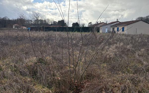 Terrain à vendre    Peyrilhac