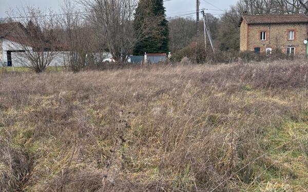 Terrain à vendre    Peyrilhac