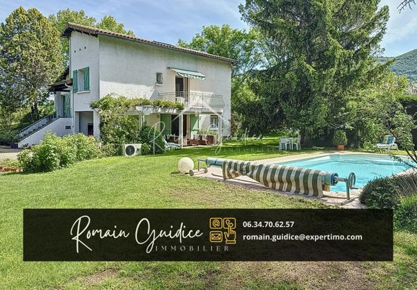 Saint-Georges-de-Luzençon (12100) MAISON DE 247 M² SUR SON PARC DE 2856 M²