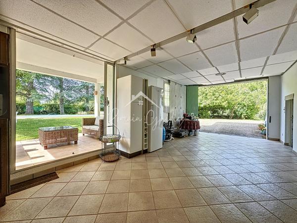 Saint-Georges-de-Luzençon (12100) MAISON DE 247 M² SUR SON PARC DE 2856 M²