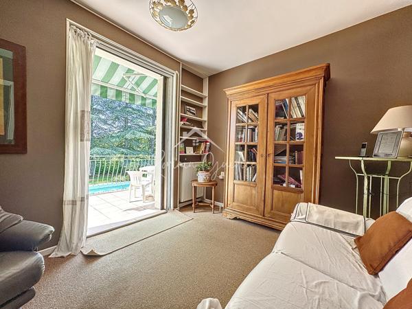 Saint-Georges-de-Luzençon (12100) MAISON DE 247 M² SUR SON PARC DE 2856 M²