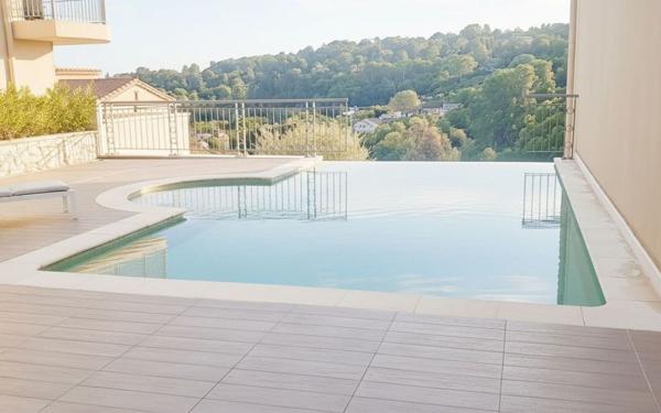 Appartement à vendre    2 pièces • 43,17 m2 Biot