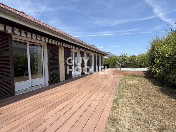 Maison meublée à louer à Bernin – 3 chambres, piscine et double garage