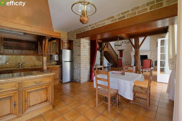 Maison
         6 pièces
        - 170 m² 270 000 € *