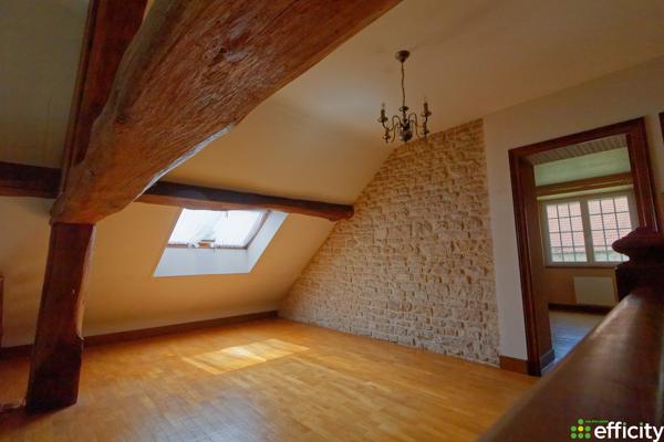 Maison
         6 pièces
        - 170 m² 270 000 € *