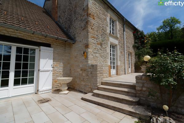Maison
         6 pièces
        - 170 m² 270 000 € *