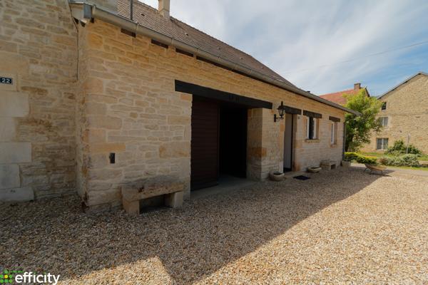 Maison
         6 pièces
        - 170 m² 270 000 € *