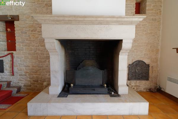 Maison
         6 pièces
        - 170 m² 270 000 € *