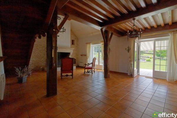 Maison
         6 pièces
        - 170 m² 270 000 € *