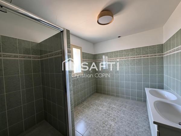 SPACIEUSE MAISON AVEC PISCINE PROCHE DES PLAGES