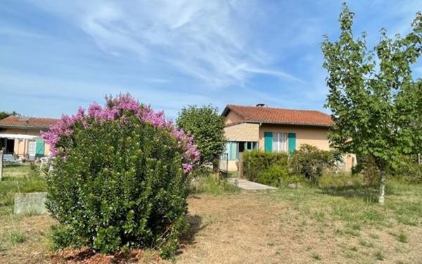 Maison à vendre    3 pièces •  Lit-et-Mixe