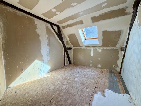 Maison
         5 pièces
        - 145 m²