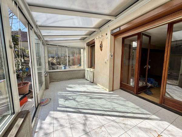 Maison
         5 pièces
        - 145 m²